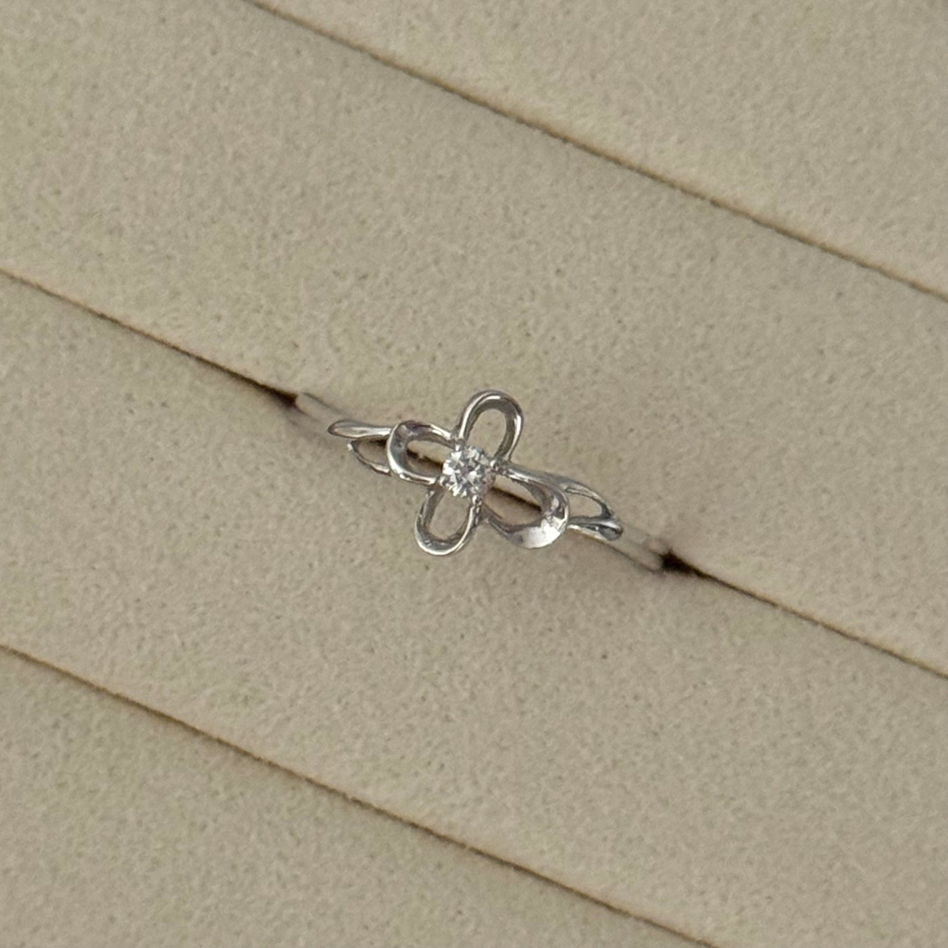 18K Dual Bloom Diamond Ring